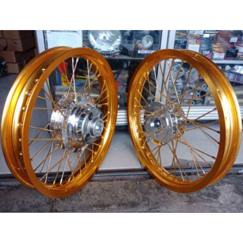 Velg CB 150  Tiger revo Megapro Verza CBR 150 New CB 150 R New megapro Velg Rossi 160 185 215 250 17