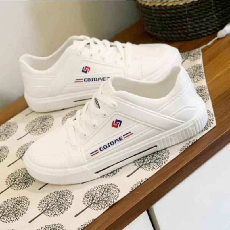 sepatu gosome putih