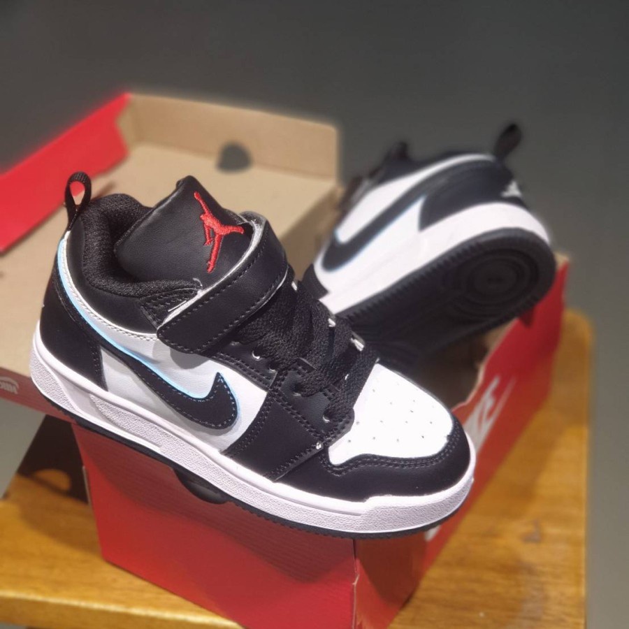 Sepatu Sekolah Best seller Anak Murah Ringan Premium Laki-Laki Awet Keren SD TK sepatu sneakers anak