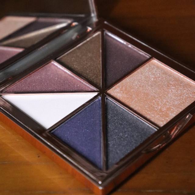 Klara Fashion Victim Collection Eyeshadow Highlighter Pallete London