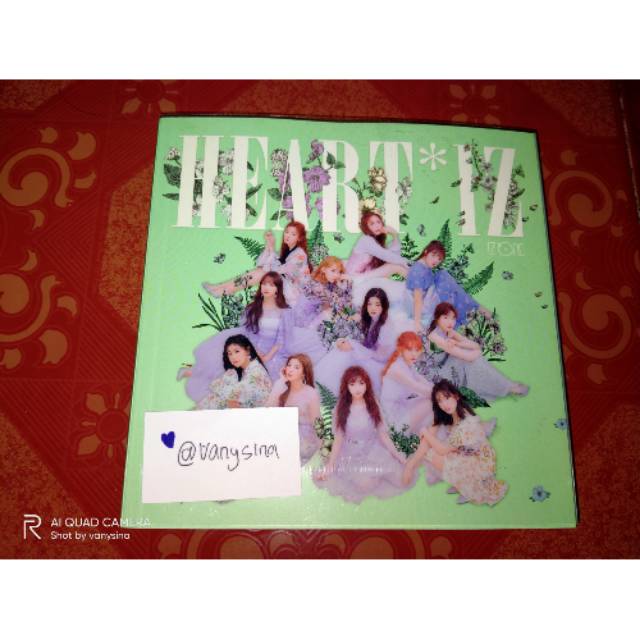 ALBUM IZ*ONE HEART*IZ sleve group & Yuri versi Violeta