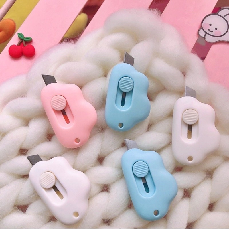 Mini cutter cloud atau silet kecil. cutter mini lucu bentuk  cocok untuk para traveller Polos Travel Kit Pemotong Kertas Paper Cutter Lucu. cutter