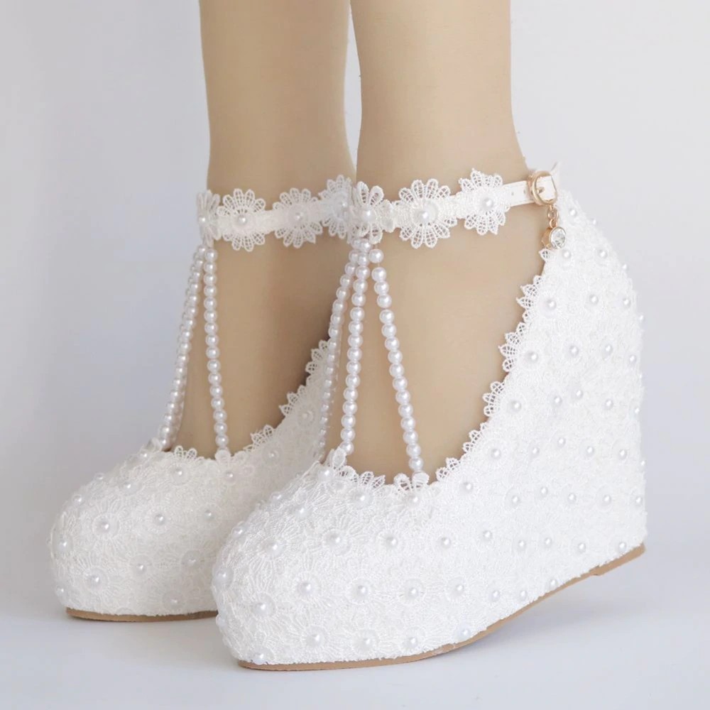 56 Confortable White lace wedding shoes for Thanksgiving Day