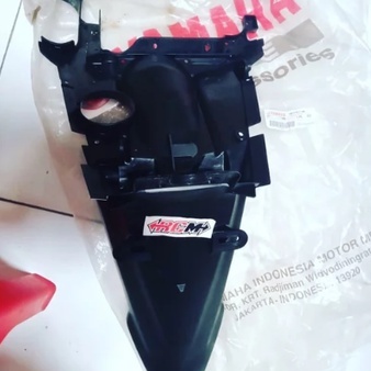 14D-F1611-00 SPAKBOR SLEBOR BELAKANG REAR FENDER MIO SOUL LAMA OLD KARBU ORI ORIGINAL YAMAHA ASLI