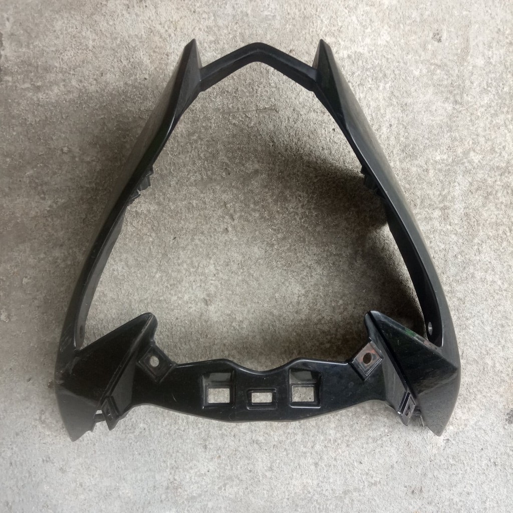 Batok lampu depan Suzuki Satria FU 2014 original