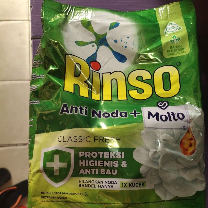 RINSO MOLTO  ANTI NODA  @±770 GRAM,1 BUNGKUS