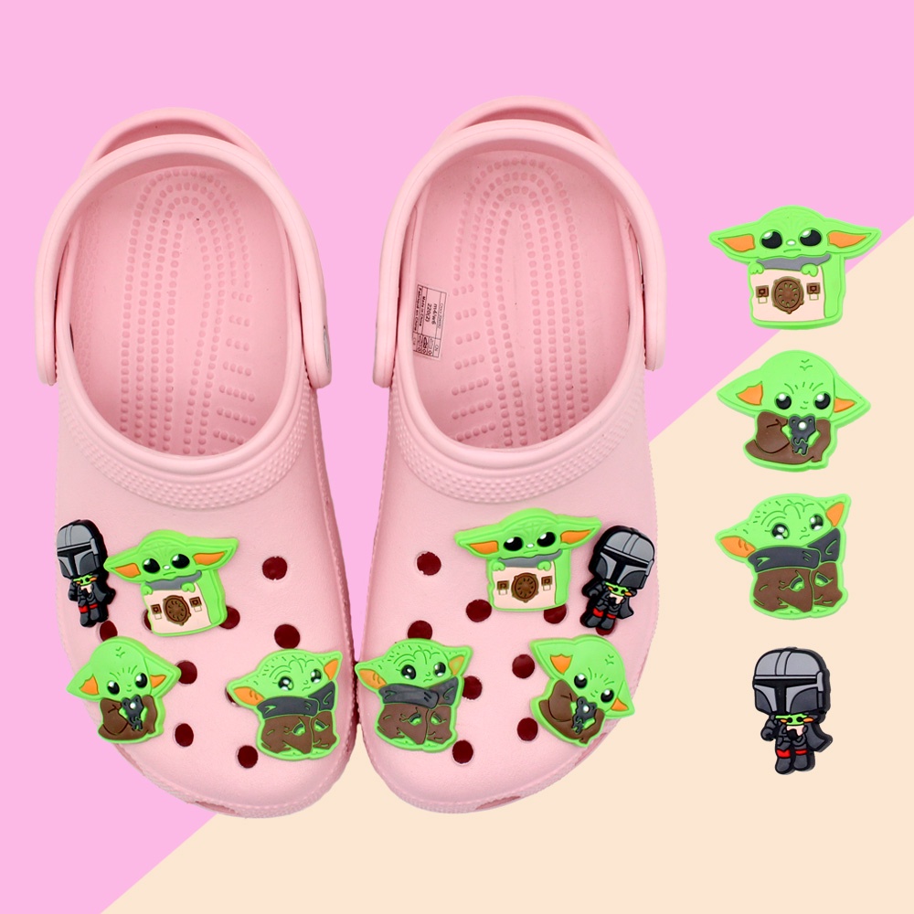 Crocs Pin 1pcs Yoda yang lucu shoe charms decorate sandal accessories  Jibbitz Bahan DIY Dapat Dilepas Hadiah Anak