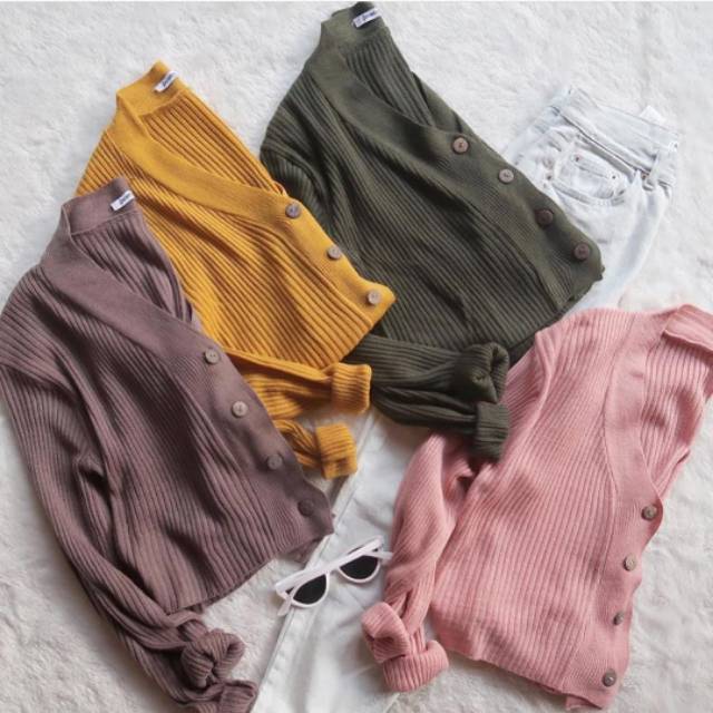 Cardigan Crop Rajut Kancing Batok