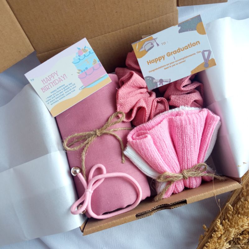 

PREMIUM HAMPERS HIJAB GIFT BOX BIRTHDAY Wedding Ultah Wisuda Lebaran Kado