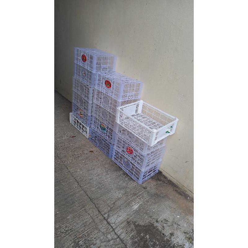 keranjang bekas buah ada tutup