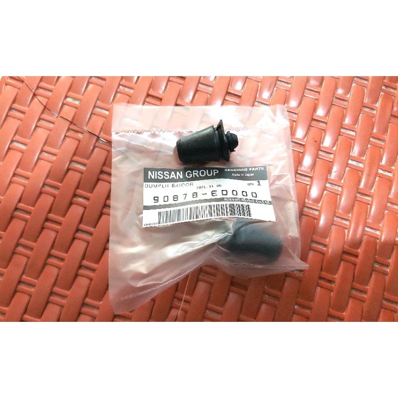 Karet penahan pintu bagasi stopper pintu bagasi grand livina