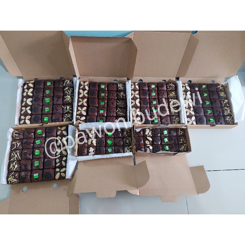 

brownies panggang sekat shiny crust ukuran 20*10