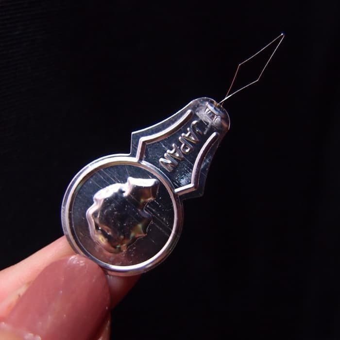 Mata Nenek / Pancing Kail Benang / Alat Pemasuk Benang ke Jarum