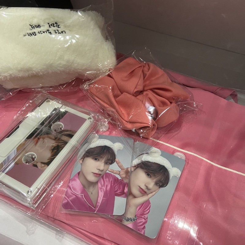 the boyz home kit pajama eric homekit photocard / pajama / asmr usb tape / scrunchie / headband