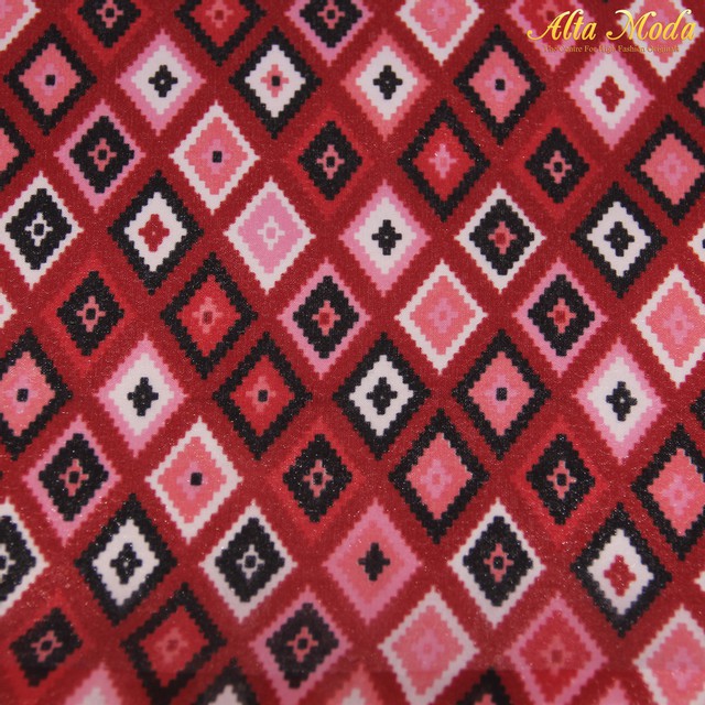 

Alta Moda Chiffon Merah Motif Wajik (1M)