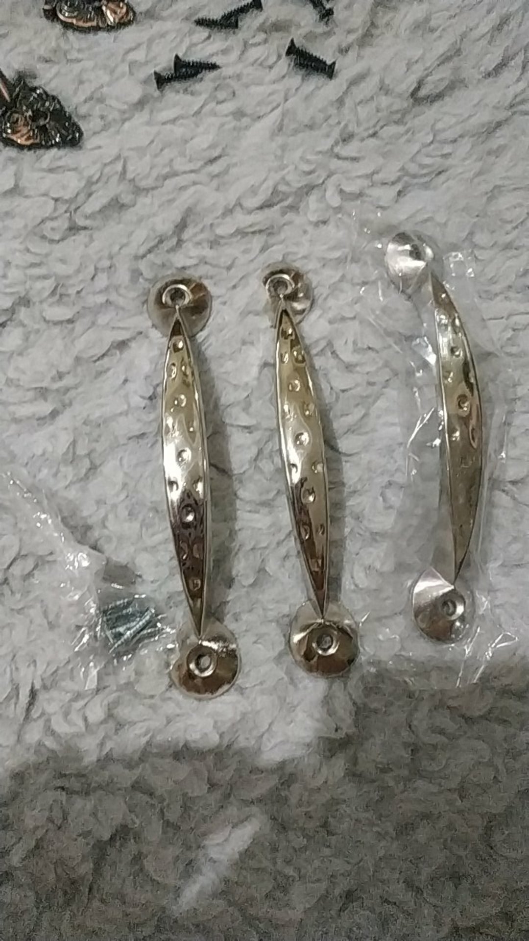 Tarikan Handel Laci Lemari Titik Bintik