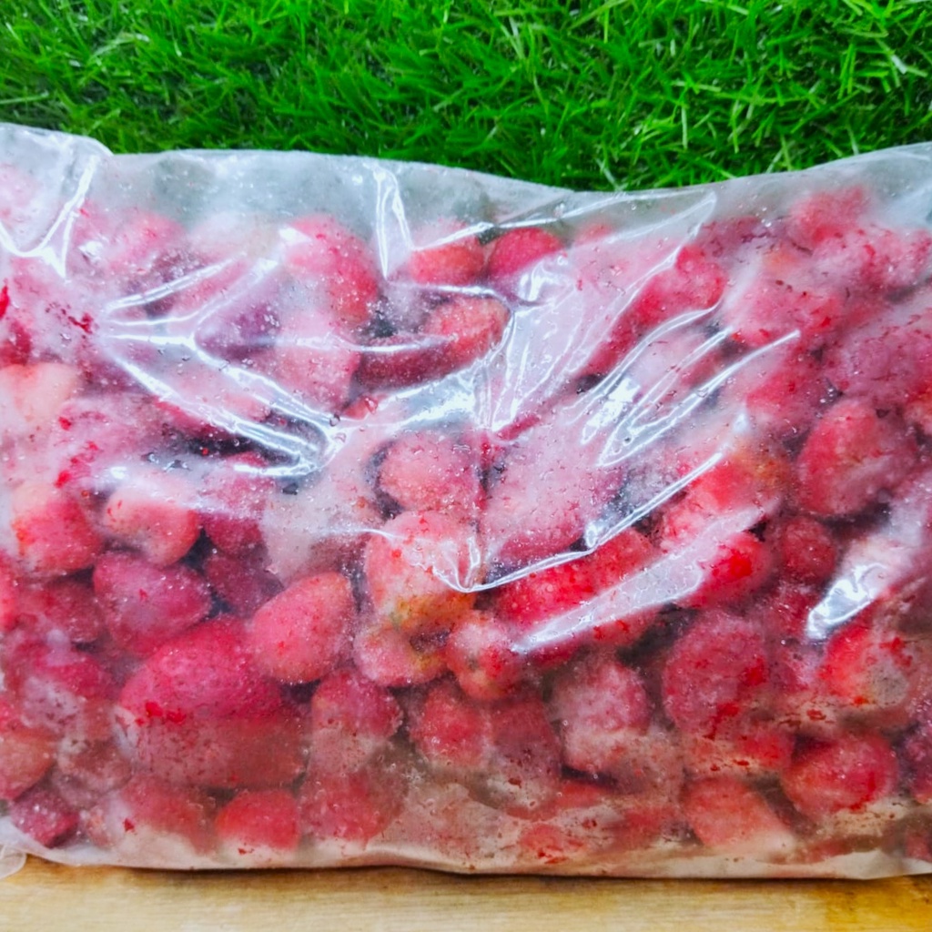 

Strawberry Frozen / Stroberi Beku 1 Kg / Promo