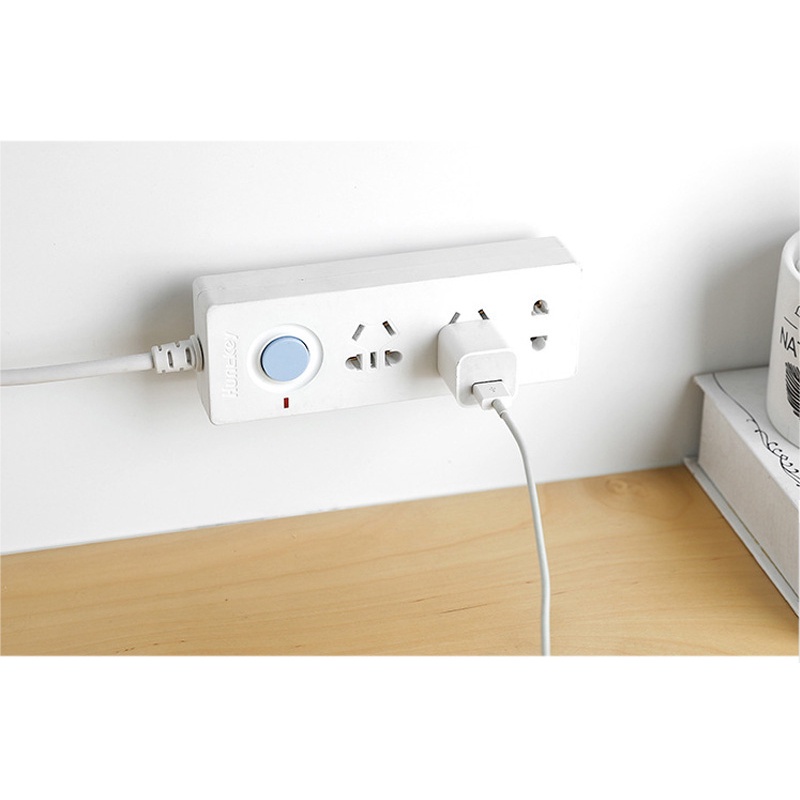 1pcs Household punch-free plug-in board socket wall-mounted wall-mounted strong non-marking row plug holder
