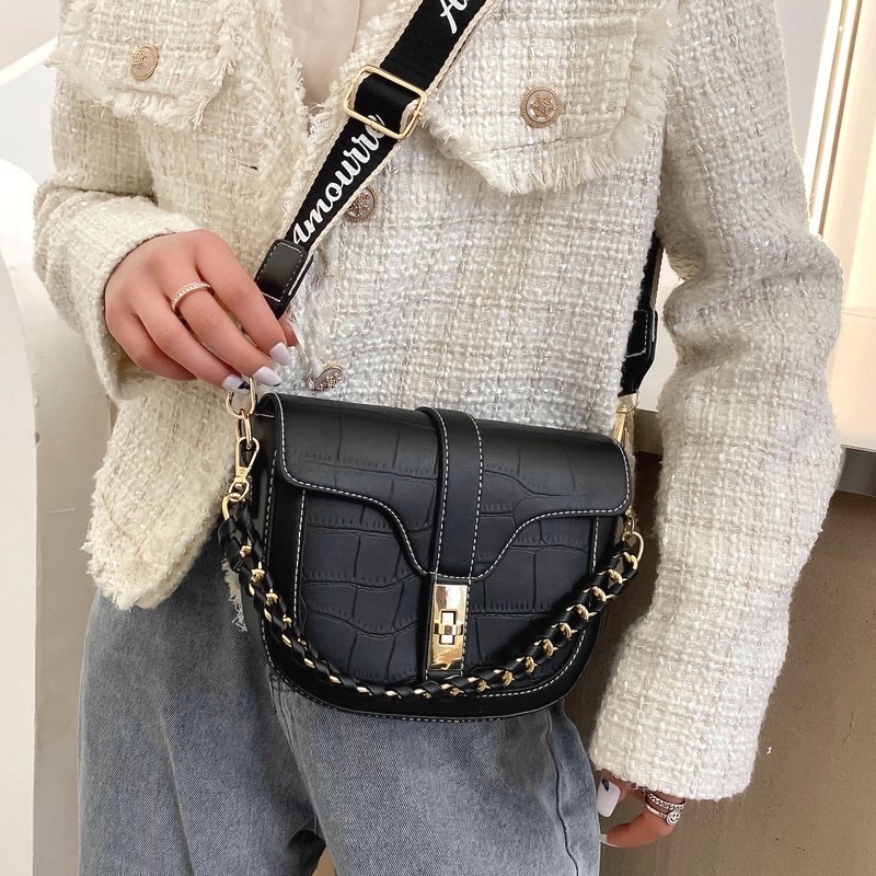 Amour croco sling bag import