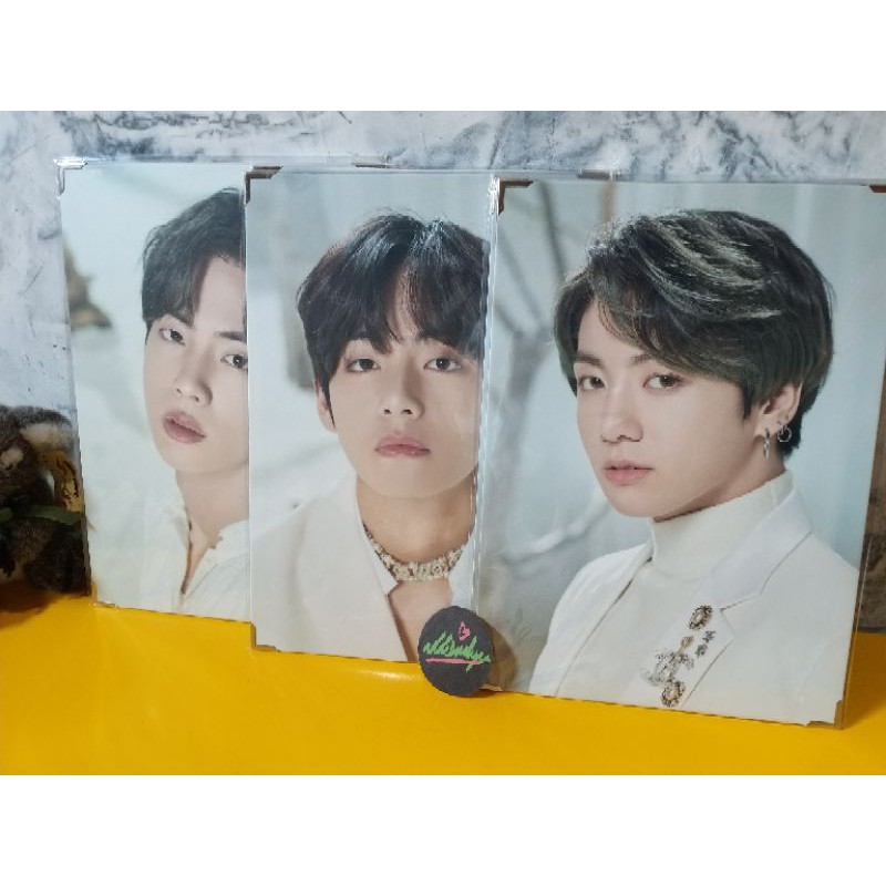 READY BTS MOTS Premium Photo