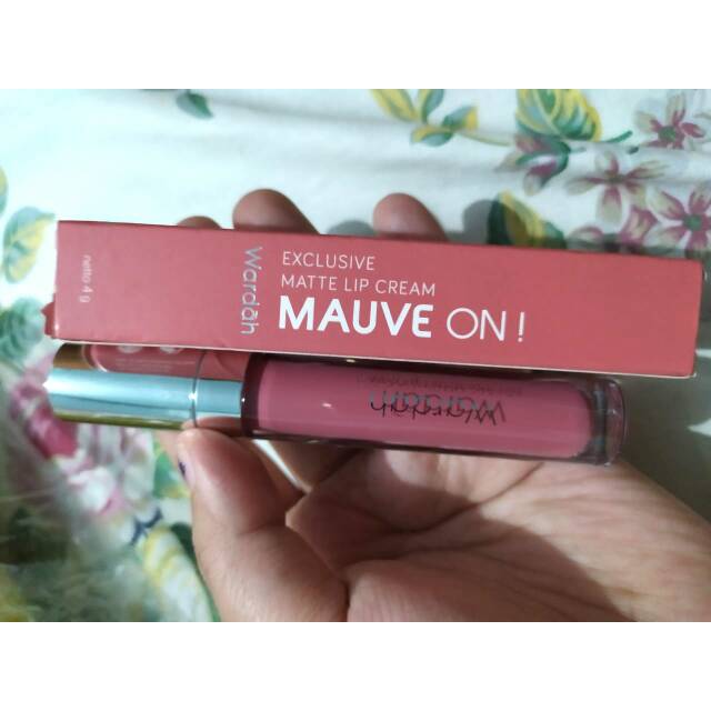Wardah lip cream mauve on
