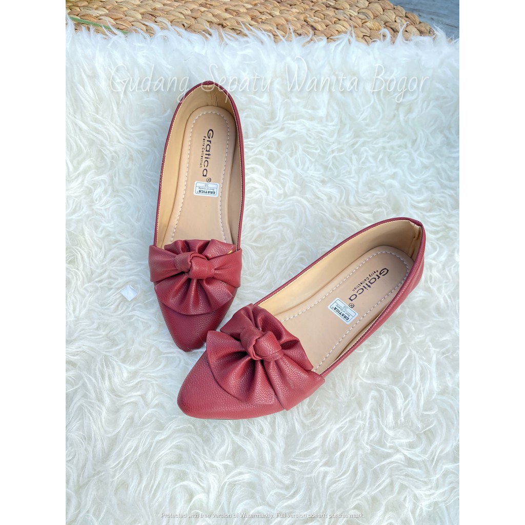 Gratica Sepatu Wanita Flat Shoes Lancip Carla AW 073