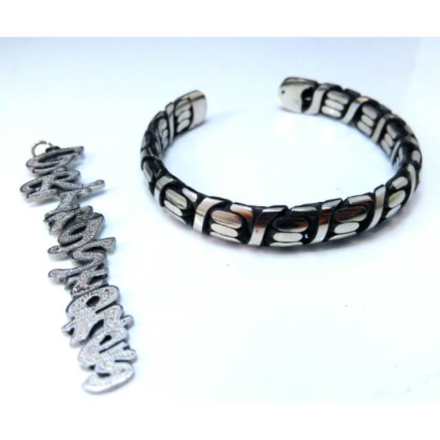 Gelang rajut anyaman papua