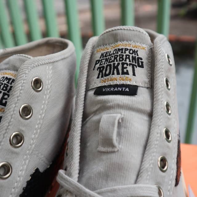 Sepatu Compass With KPR Kelompok Penebang Roket Hi Cut Series (JP Patton/Vikranta/Rey Marshall)-7