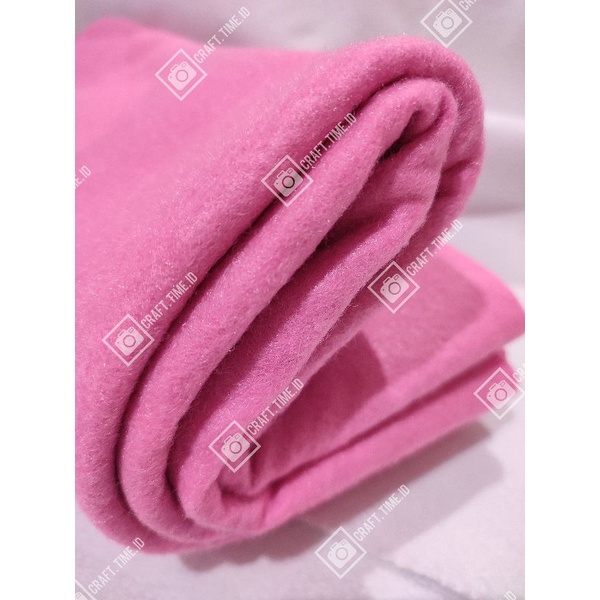 KAIN FLANEL / FELT IMPOR TEBAL 1 METER-NEON PINK (soft)