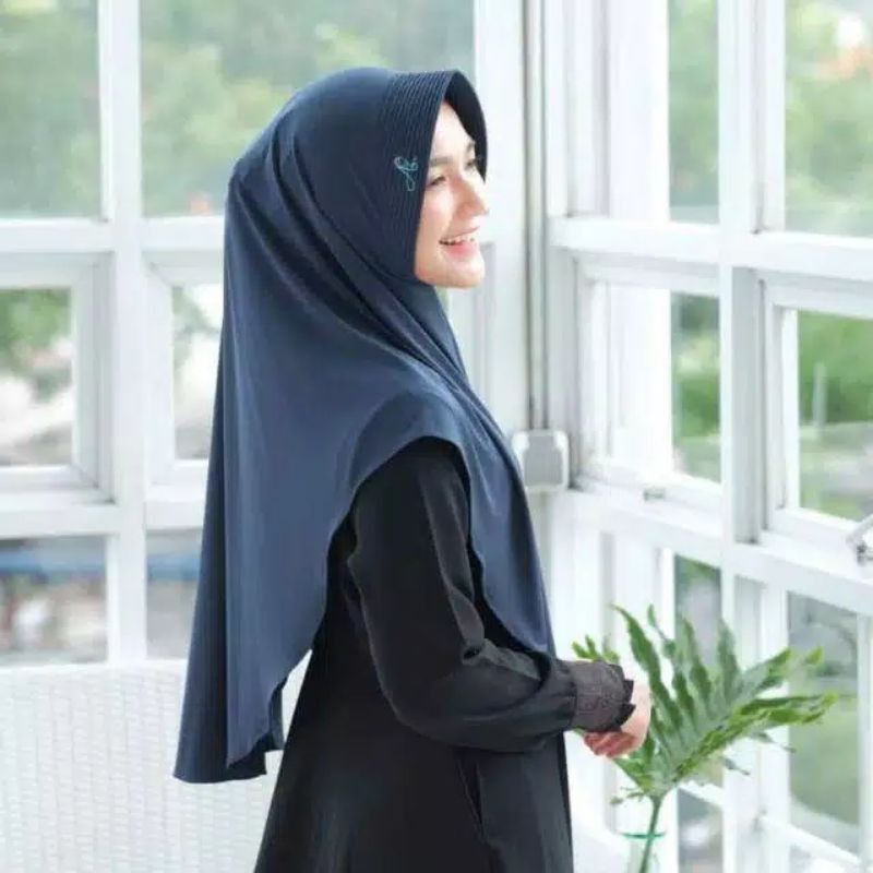 Bergo Kyra Basic Azamka