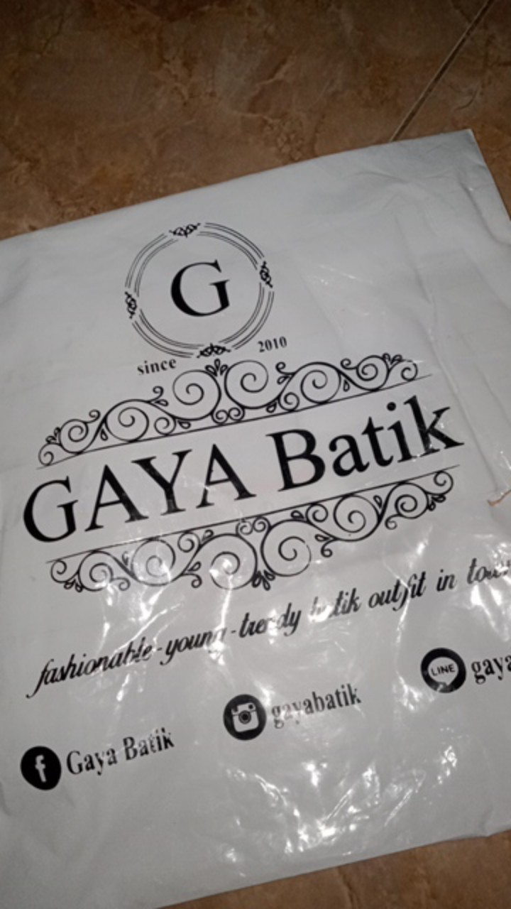 Bessy Top | Nigaya Batik | Blus Batik Wanita | Batik Wanita Lengan Pendek | Baju Batik Wanita Kerja