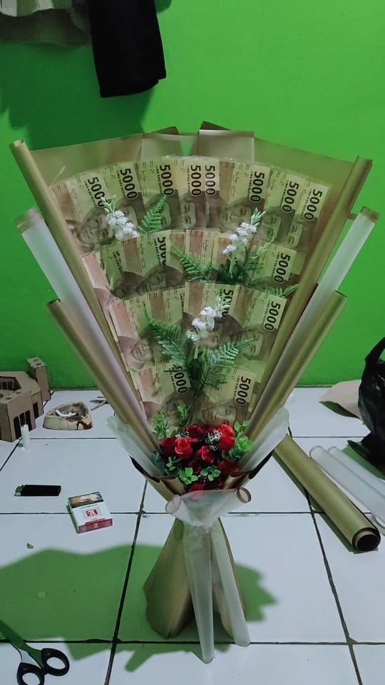 Lesmono Kemeja Batik Pria Lengan Panjang Slimfit Katun Printing Hem Baju Atasan Kantor Modern