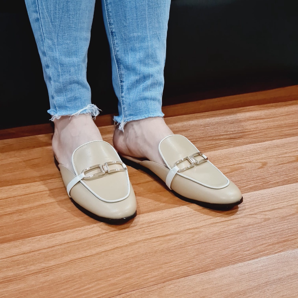 Sepatu Wanita C*K 283 - SNR Flat 1,5cm