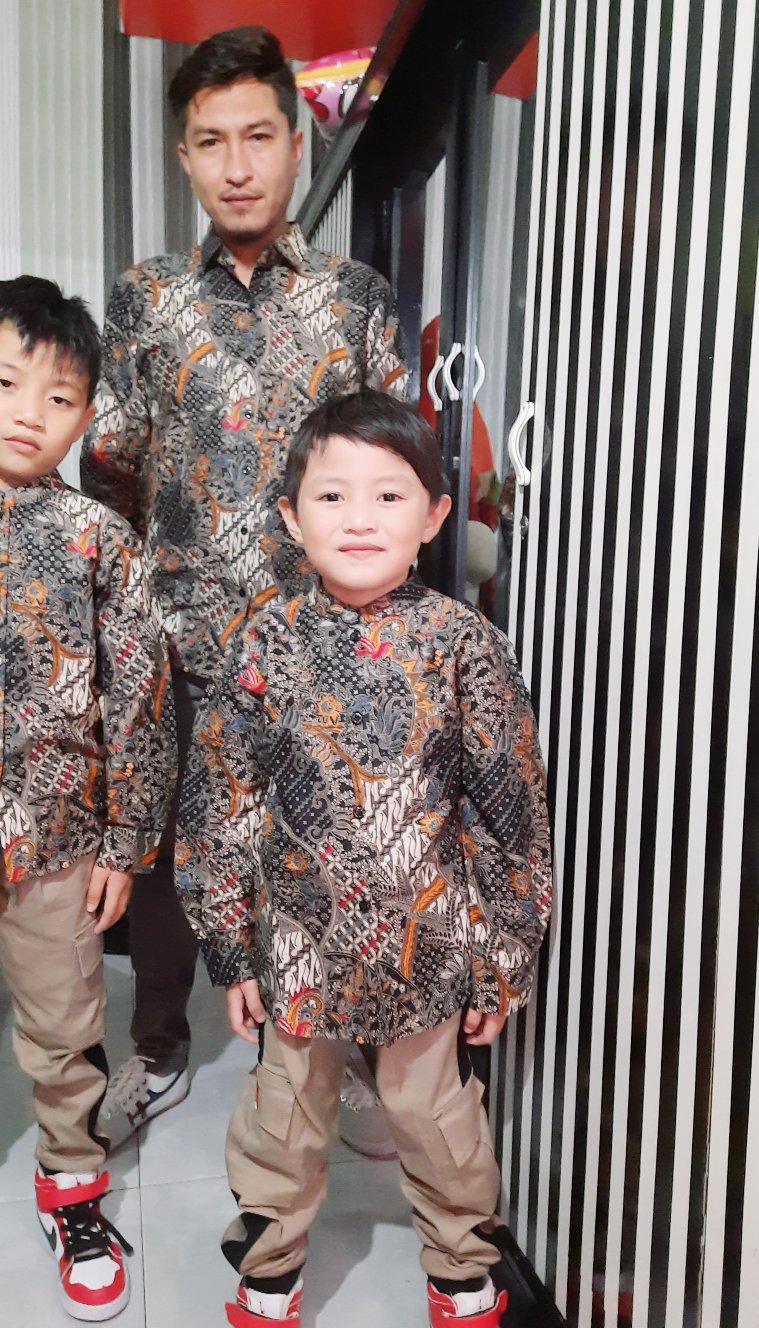Set Batik Couple Ayah Dan Anak Motif Klasik Warna Kuning