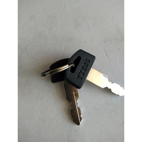 Kunci Tossa roda tiga