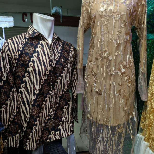 Batik couple