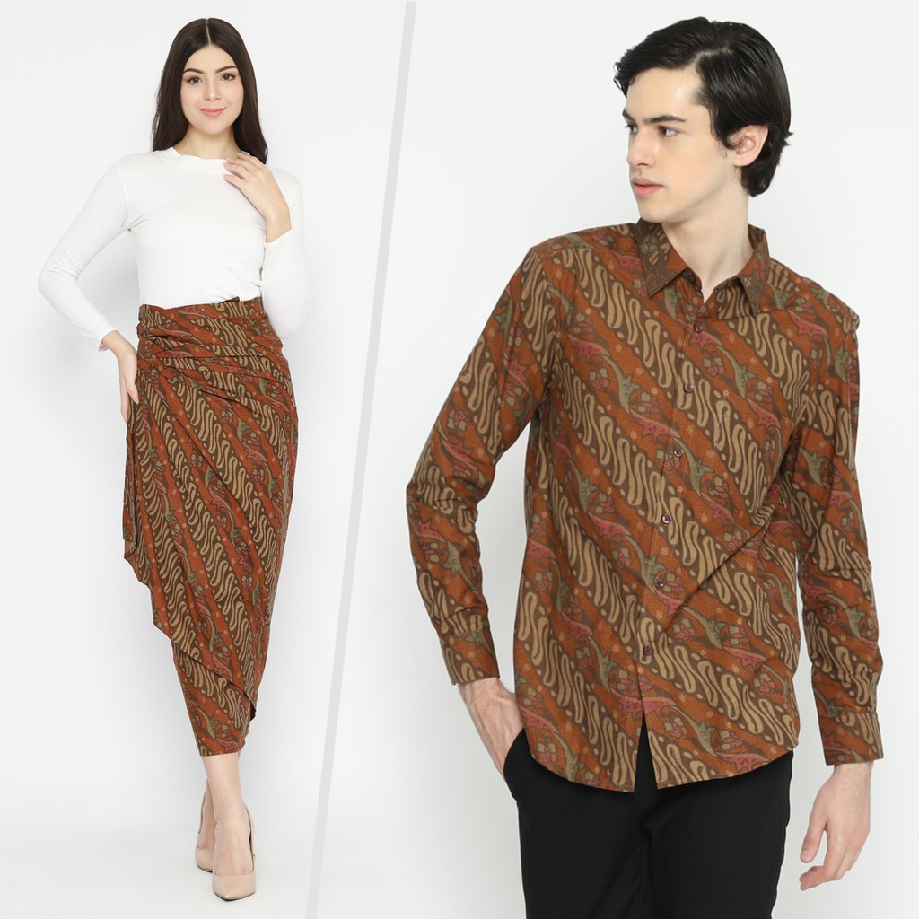 BATIK COUPLE KELUARGA  Kemeja Rok Lilit Instan Batik Pria Lengan Panjang Slimfit Premium Warna Orange 721270 Cap 72 - Baju Kemeja Atasan Pakaian Batik Couple Cople Pria Cowok Laki Laki Remaja Keluarga Lengan Panjang Modern Slimfit Premium Kekinian