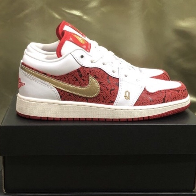 AJ1 LOW SPADES SIZE 5Y / 37.5