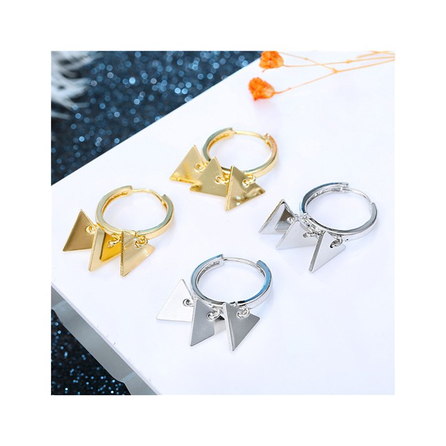 LRC Anting Tusuk Fashion Golden Five-pointed Star Geometric Earrings D46081