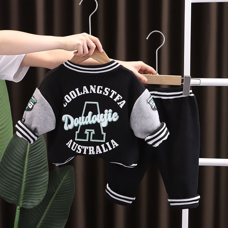 PROMO - SETELAN 3IN1 ANAK MOTIF BASEBALL - PAKAIAN ANAK LAKILAKI DAN PEREMPUAN 6-10BLN 1-5THN - BAHAN BAJU KATUN FLACEE BABYTERRY - ADEM DAN NYAMAN SAAT DIPAKAI BUAH HATI - BISA DIPAKAI UNTUK BEPERGIAN KE TEMPAT MUSIM DINGIIN KARNA BAHAN TEBAL DAN HANGAT