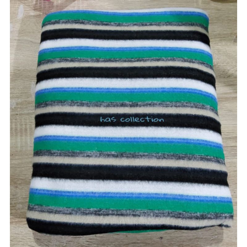 Selimut salur / garis