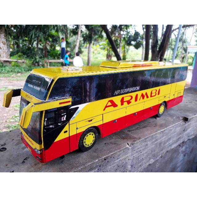 MINIATUR BIS BUS ARIMBI UKURAN JUMBO SKALA 30 besar