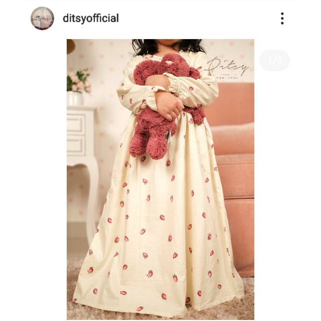 little strawberry cream M ditsy