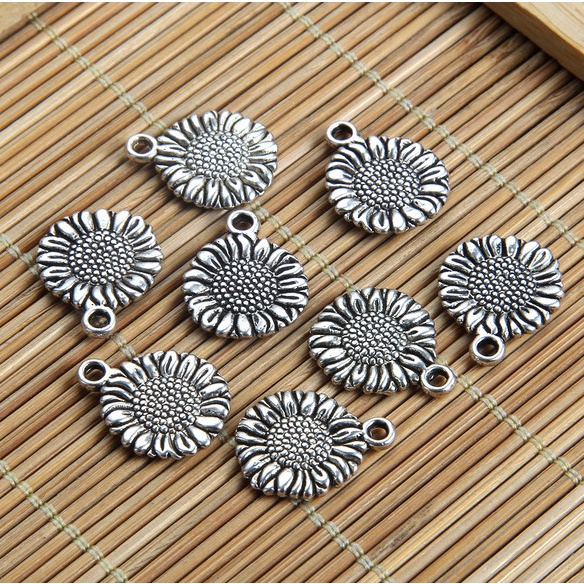 10Pcs Liontin Bentuk Bunga Matahari Warna Silver Ukuran 14x18mm Gaya Tibet Antik Untuk Membuat Perhiasan Handmade