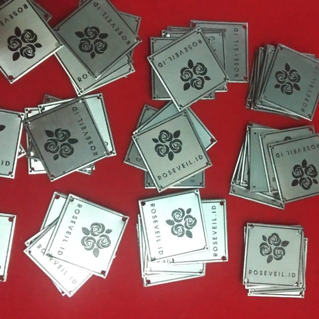 Hangtag label hijab plat logam