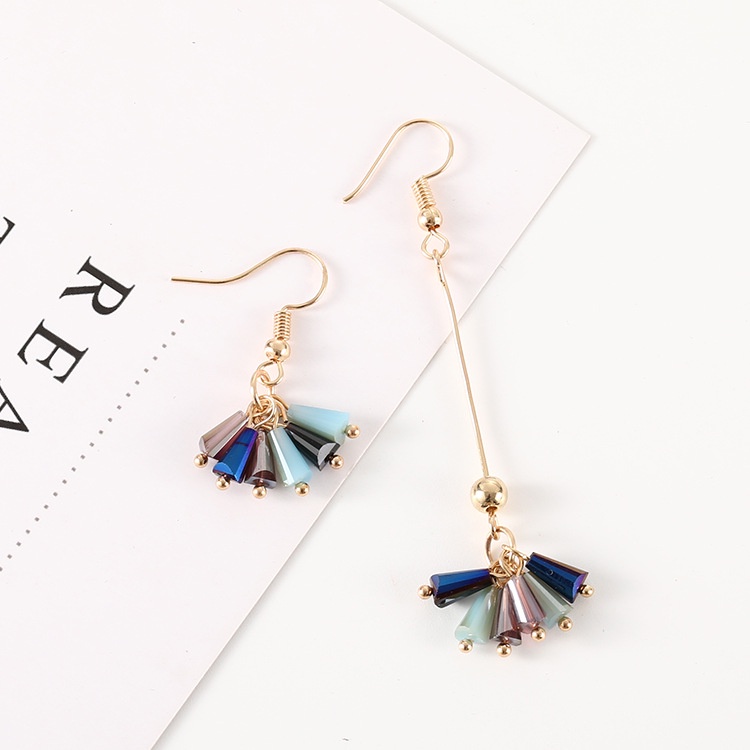 Asimetris colorful kecil crystal anting-anting Jepang dan Korea Dongdaemun temperamental, sederhana