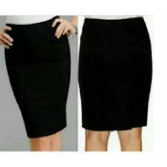 Rok span formal pendek wanita hitam