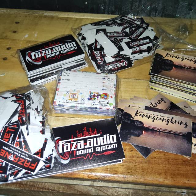 

Cetak stiker custom