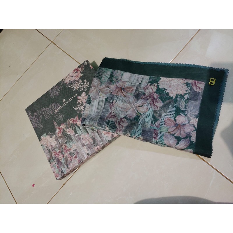 Button Scarves Preloved Malaya series warna emerald