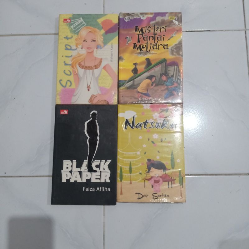 ( PROMO ) Obral paket murah ( isi 4 buku ) Novel remaja // fiksi // non fiksi // best seller // fantasi // romance // original // baru // new old stock-Paket 9